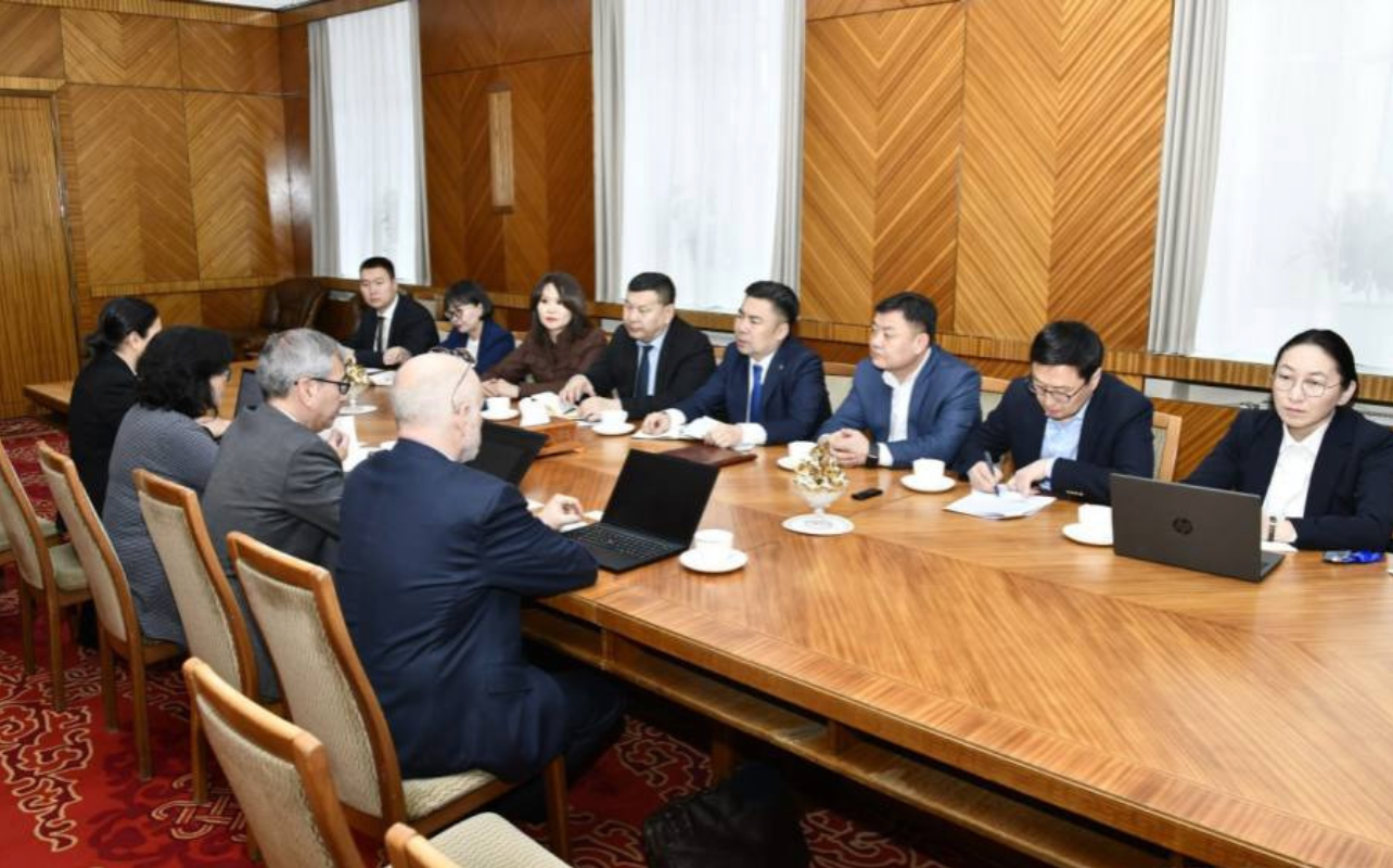 Төсвийн байнгын хорооны дарга Н.Наранбаатар ОУВС-гийн төлөөлөгчдийг хүлээн авч уулзлаа